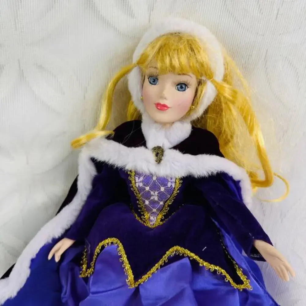 Brass Key 2003 Royal Holiday Edition‎ Princess Aurora Sleeping Beauty 16